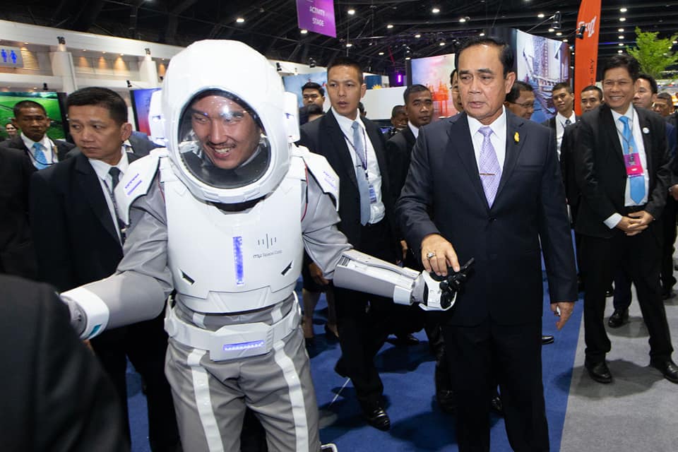 Thailand's mu Space Reveals Spacesuit Design For Its Future Space ...