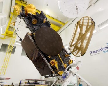Hellas Sat 3 / Inmarsat S EAN; Credits: Thales Alenia Space