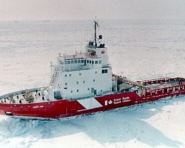 Canadian Coast Guard icebreaker. Photo: ESA