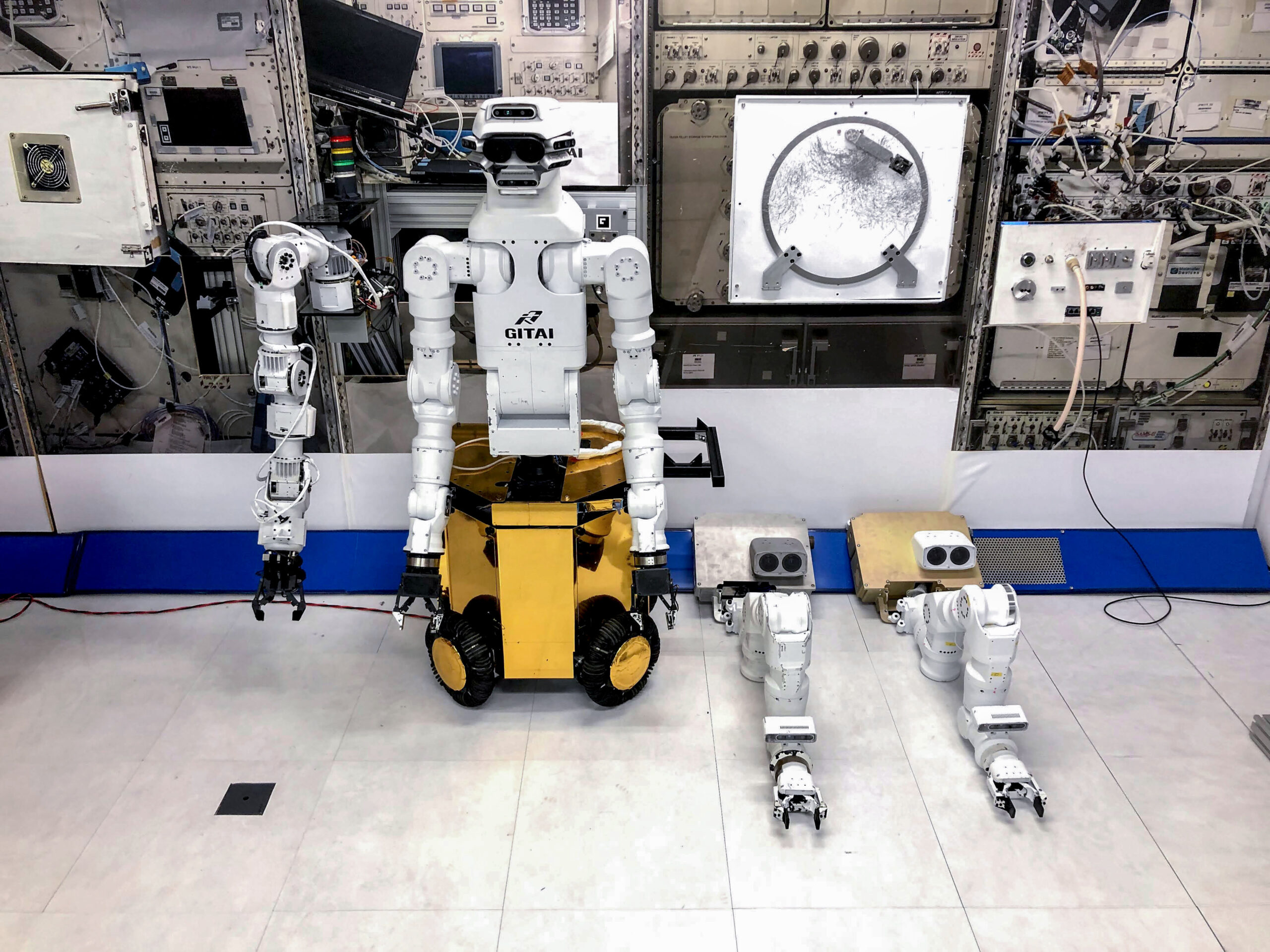 GITAI robots full line-up