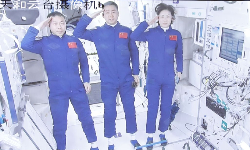Three taikonauts are aboard the Tiangong Space Station - SpaceWatch.Global
