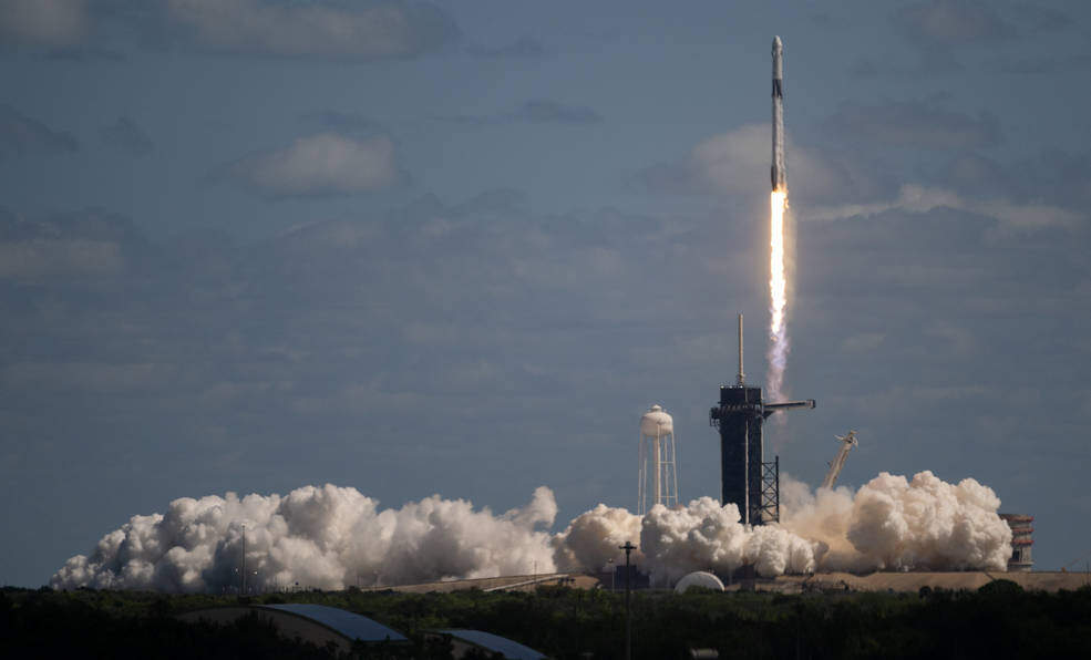 SpaceX Crew-5 de la NASA llega a la Estación Espacial Internacional