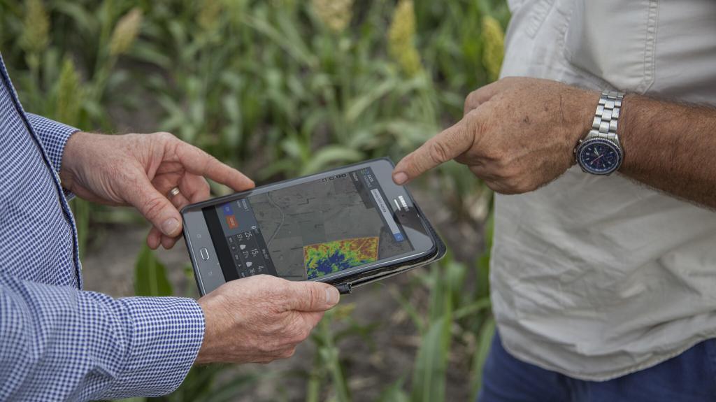 Farming images from Darling Downs. Credit DataFarming