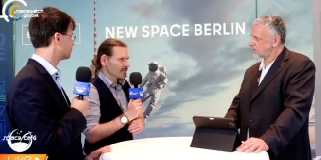 Space Café: 33 minutes with Enrico Stoll and Jens Berdermann – beauty and dangerous aspects of space