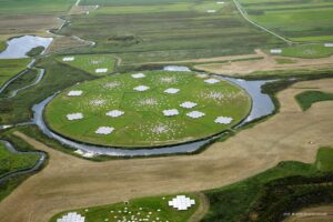 LOFAR superterp with six LOFAR stations on it. Credit ASTRON