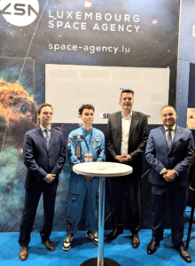 From left to right: Marc Nehme (SES S.A./LSSDF), Mats Jung (LSA), Lex Delles (Luxembourg Minister of Economy), Omar Qaise (Founder & CEO, OQ Technology)