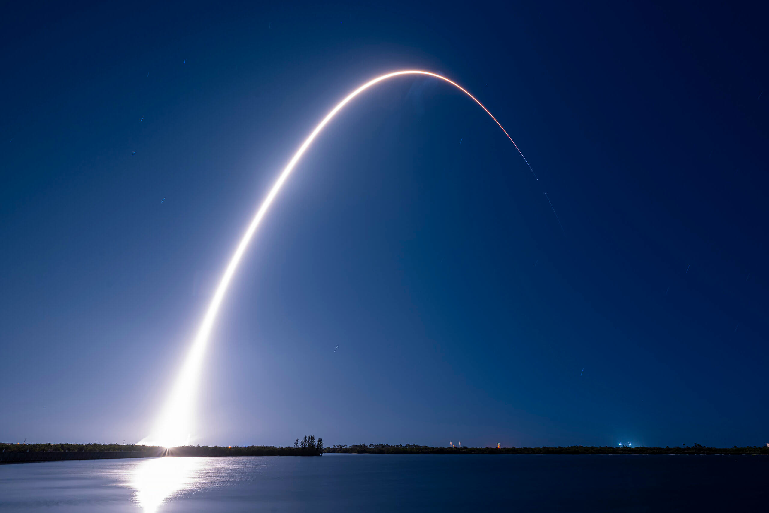 Falcon 9 launches two lunar missions