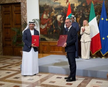 Valente ASI e Ahmad bin Abdulla Humaid Belhoul Al Falasi UEASA