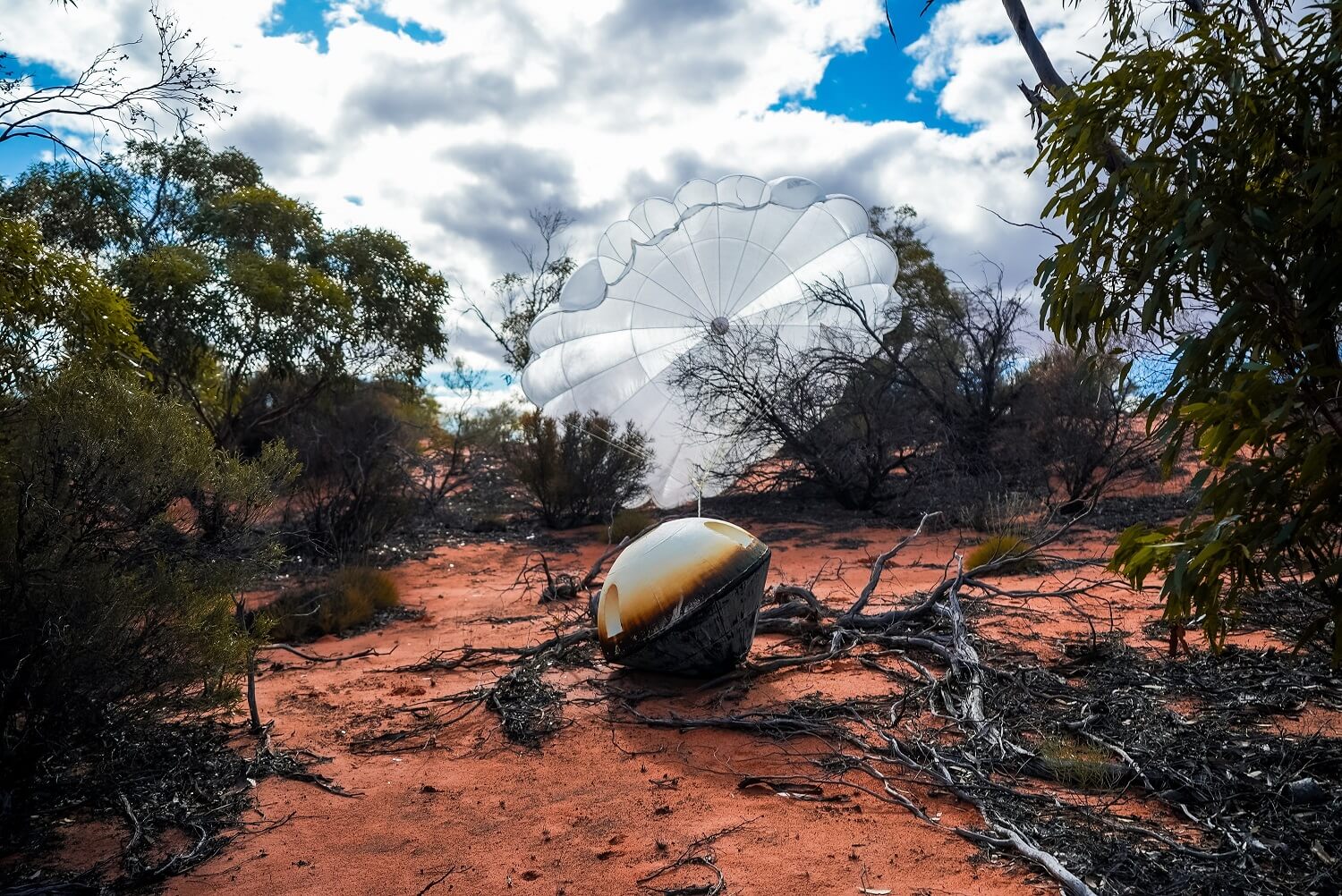 Varda Successfully Returns Third Orbital Laboratory Capsule to Earth