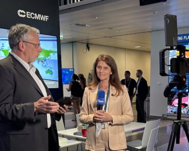 Torsten Kriening and Dr Florence Rabier during the Space Cafe Clip recording, Credits: Elisabeth Mittelbach