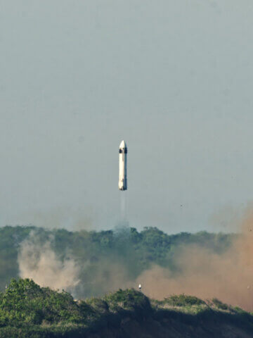 Honda Conducts Successful Launch and Landing Test of Experimental Reusable Rocket