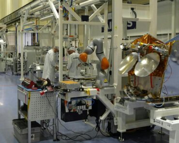 Eutelsat Contracts Airbus for 340 More Satellites for its OneWeb LEO Satellite Network