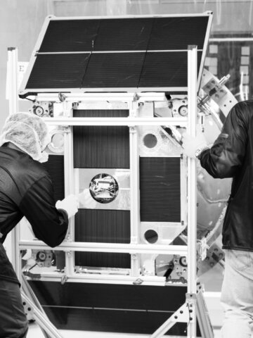 Voyager and Reditus Space Renew Partnership for Commercial Microgravity Access on the 'ENOS' Reentry Vehicle