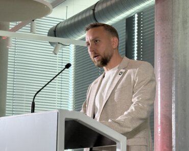 Walter Ballheimer at the Opening Ceremony; Credits: Spacewatch.Global