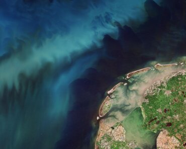 Sentinel-3 imagery of the Netherlands and a North Sea phytoplankton bloom. Credit: ESA