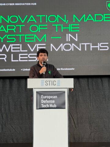 Sven Weizenegger, Cyber Information Hub, at the first European Defense Tech Hub Festival; Credits: SpaceWatch.Global