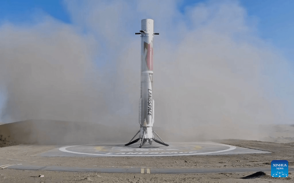 LandSpace Successfully Recovers 'Zhuque-3' Booster, Advancing China’s Reusable Rocket Ambitions