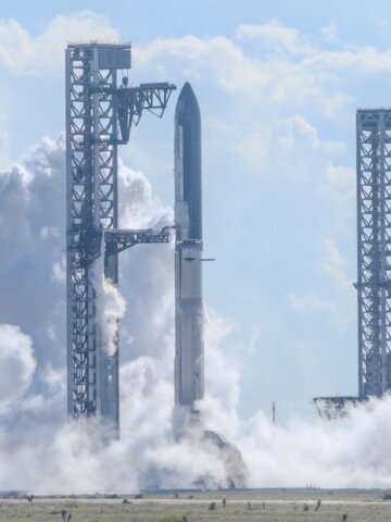 SpaceX Prepares Starship for First Orbital Flight and In-Orbit Starlink Deployment