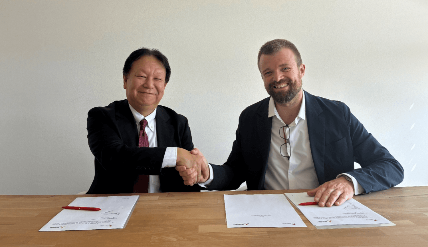 SWISSto12 and Mitsubishi Electric Expand Japan Partnership With MoU and Antenna Contract