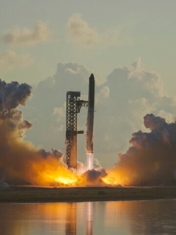 Starship Reaches Orbit for First Time, Deploys 26 Starlink V3 Satellites