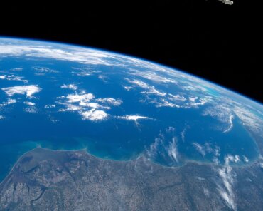 AT&T, T-Mobile And Verizon Establish Joint Venture to Expand Satellite Connectivity Across the U.S.